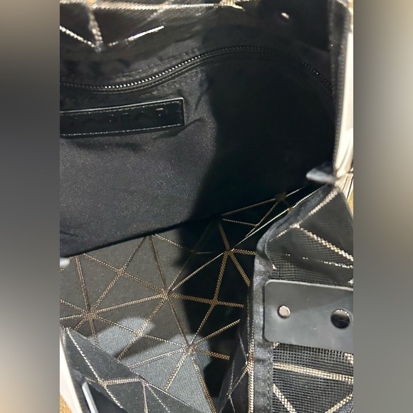 BAO BAO ISSEY MIYAKE Lucent Tote in Ivory, Light Weight - Picture 5 of 11